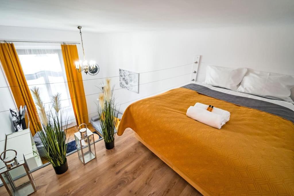 Royal City Apartment 40 M2 Krakau Buitenkant foto