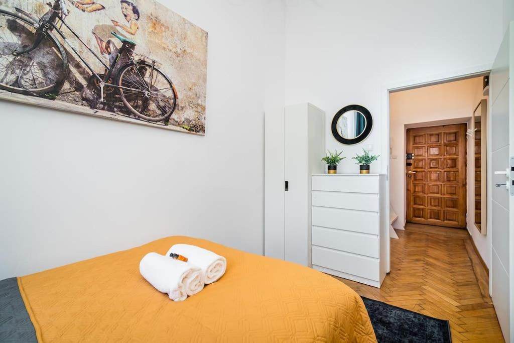 Royal City Apartment 40 M2 Krakau Buitenkant foto