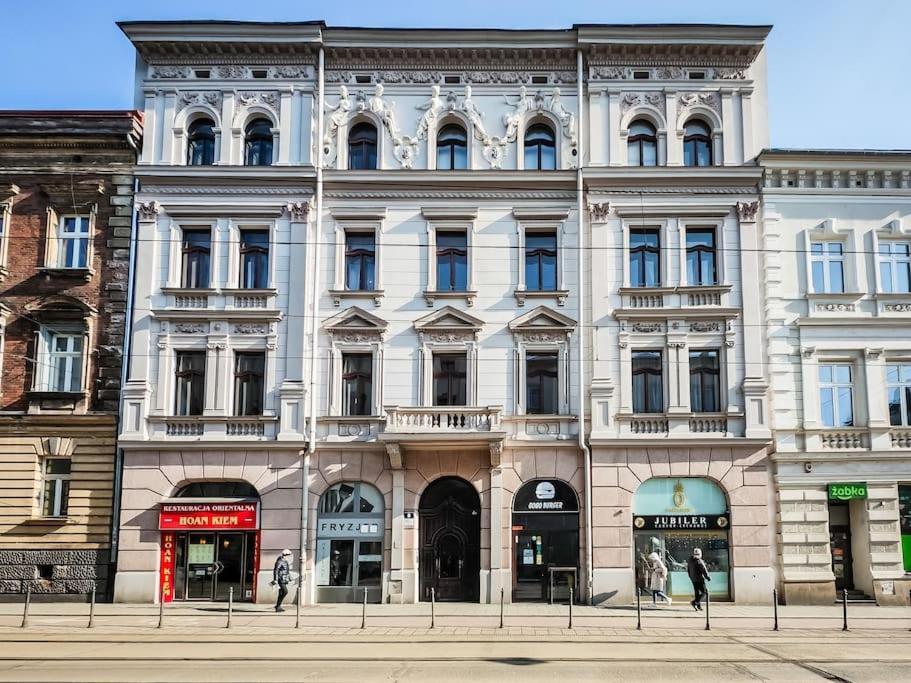 Royal City Apartment 40 M2 Krakau Buitenkant foto