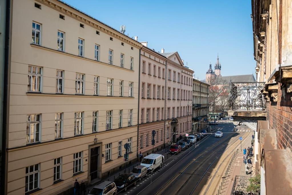 Royal City Apartment 40 M2 Krakau Buitenkant foto