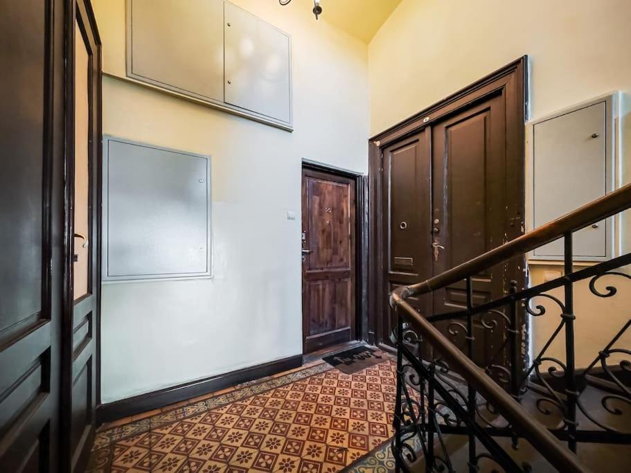 Royal City Apartment 40 M2 Krakau Buitenkant foto